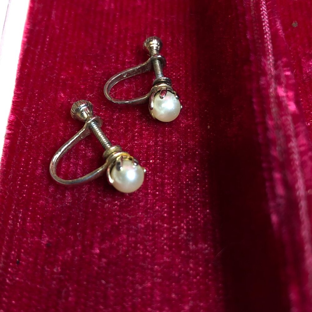 Trio (3) of Vintage Pearly clip on and screw back Earring Vtg Antique Faux Pearl - Picture 4 of 4